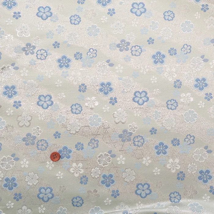 金襴　梅模様