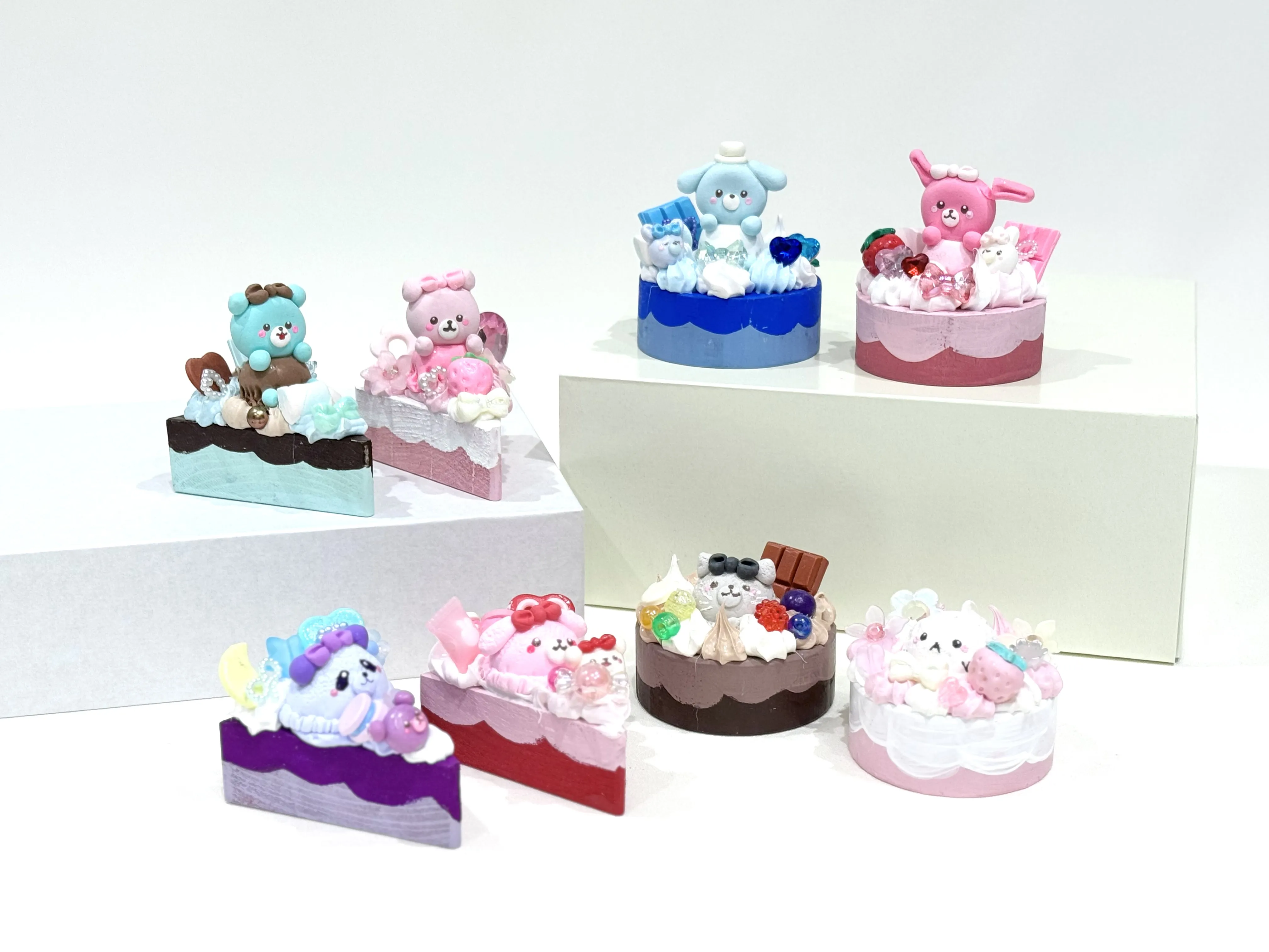 アニマルさんとアイスクリームをのせてスペシャルケーキをつくろう